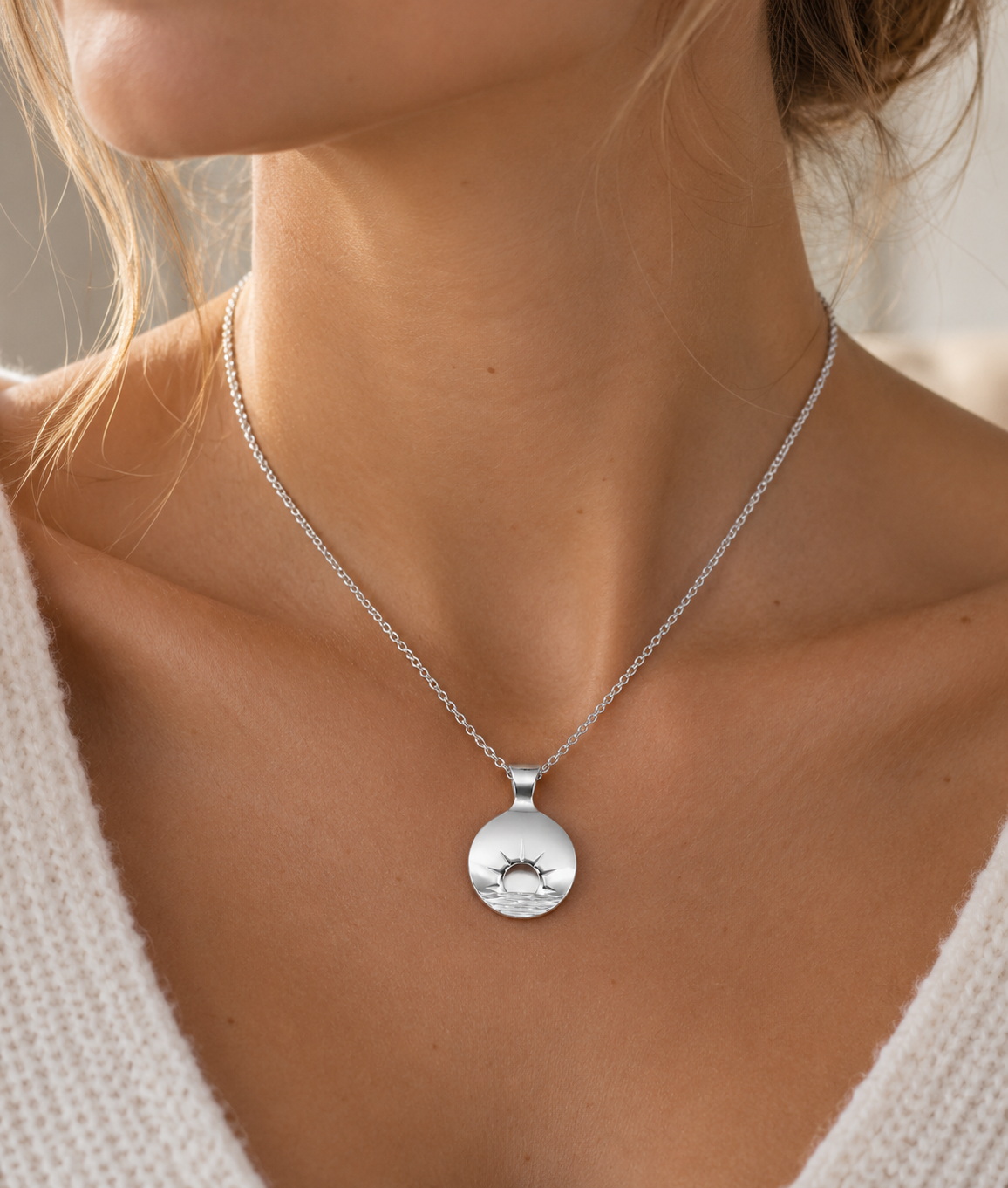 Collier Midnattssol en Argent Fait Main – Bijou Soleil de Minuit à Collectionner